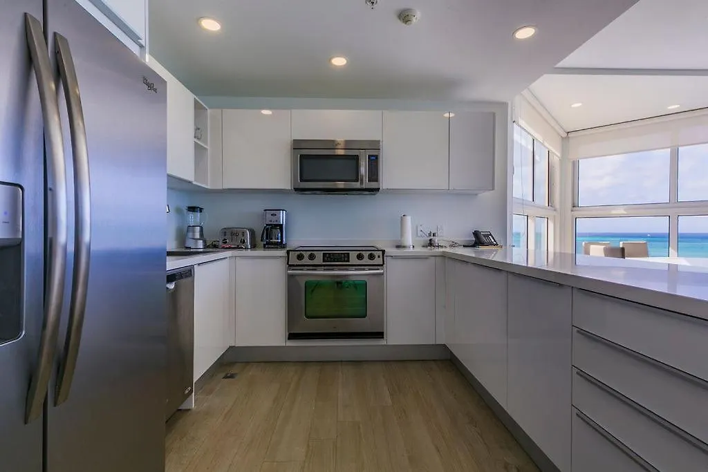 Apartment Azure Beach Residences Palm Beach Aruba