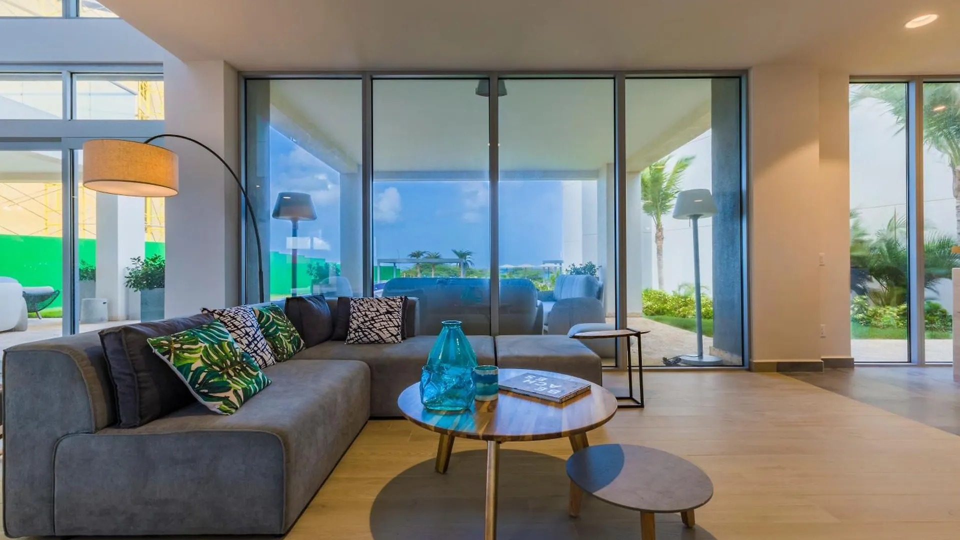 Apartment Azure Beach Residences Palm Beach Aruba
