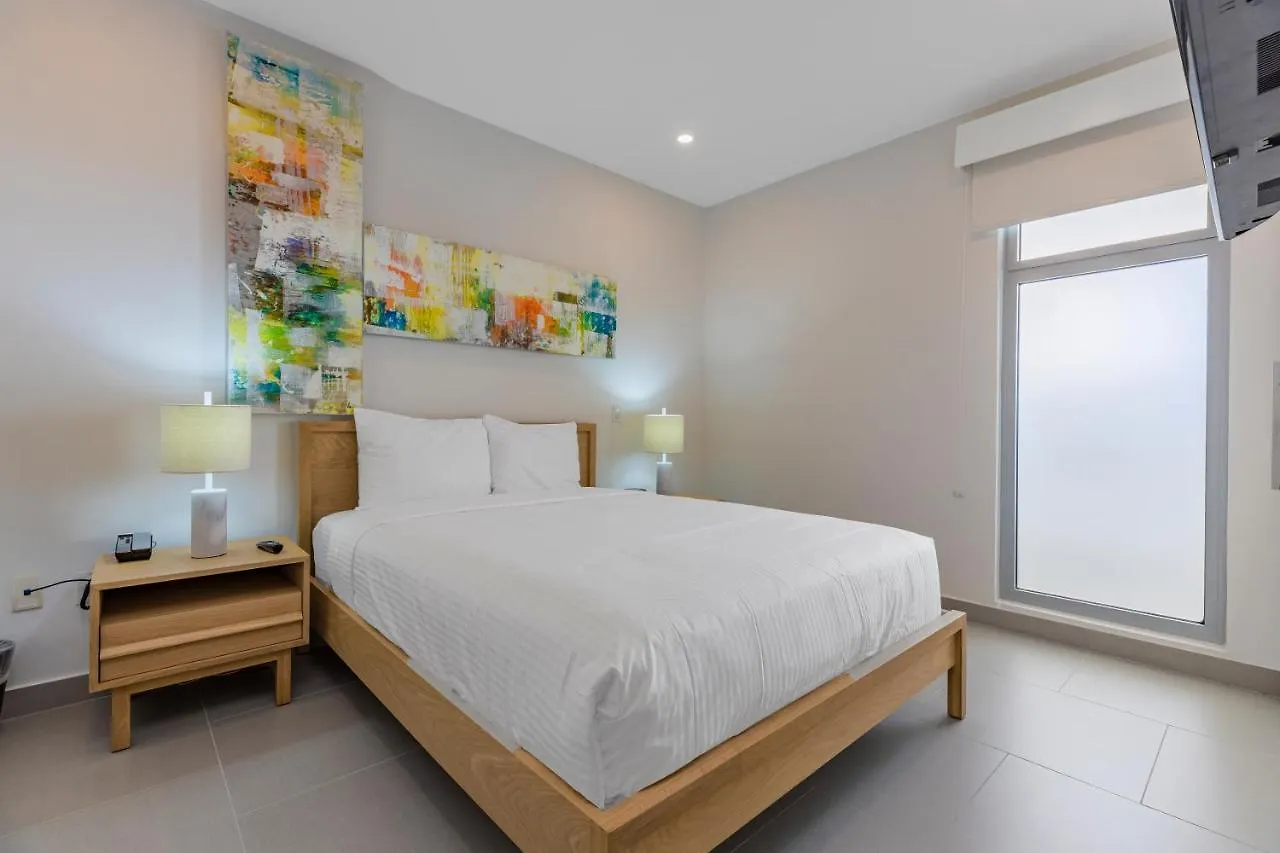 Azure Beach Residences Palm Beach 0*,
