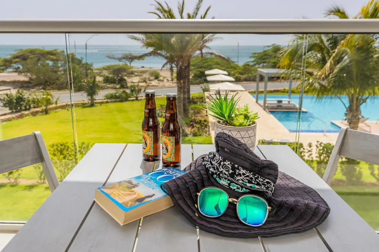 Apartamento Azure Beach Residences Palm Beach