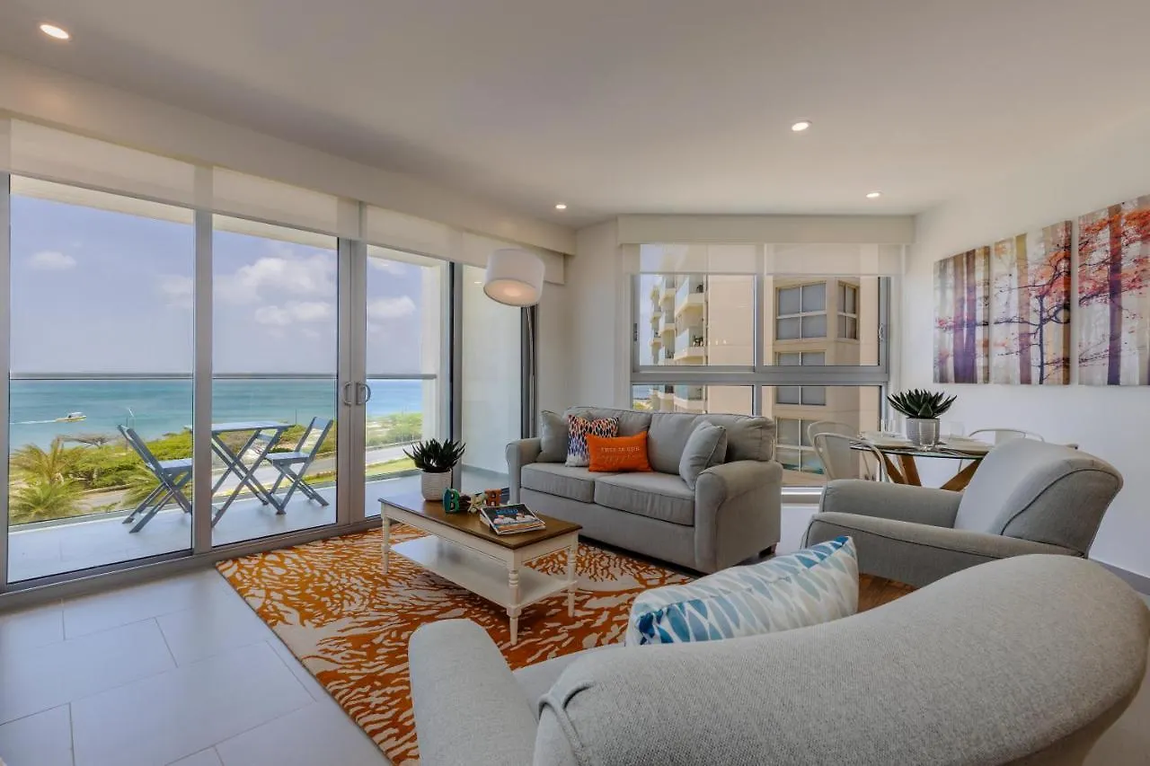 Azure Beach Residences Palm Beach Apartamento