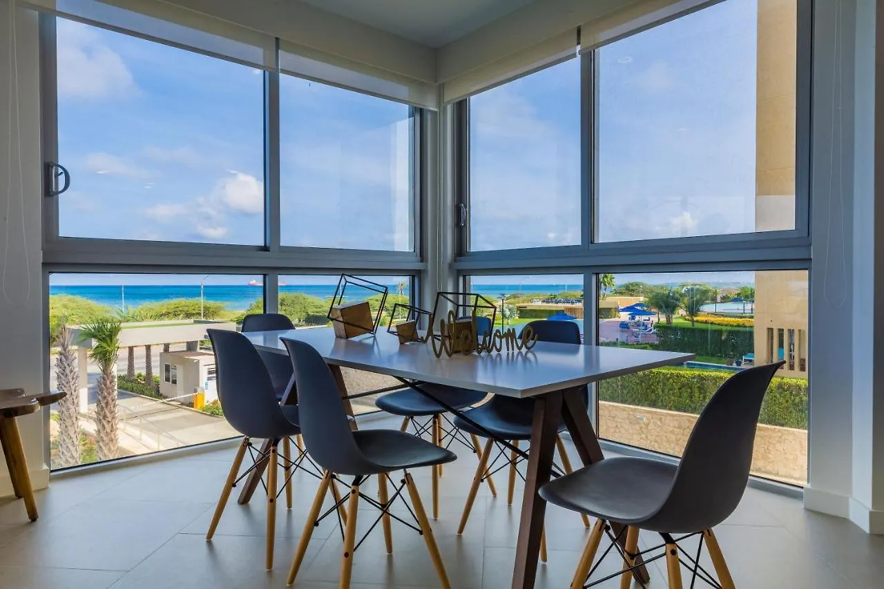 Azure Beach Residences Palm Beach 0*,