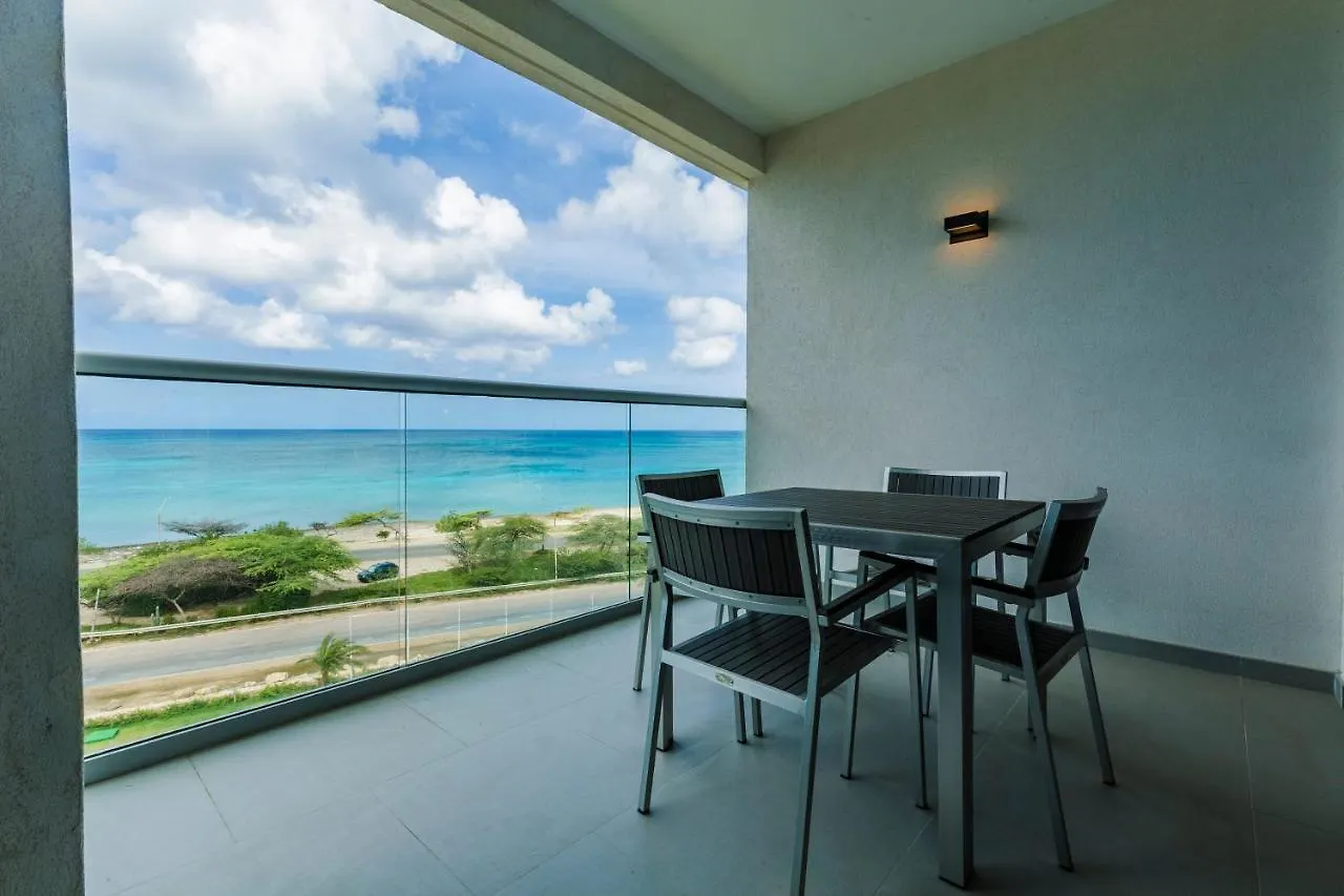 Azure Beach Residences Palm Beach Apartamento